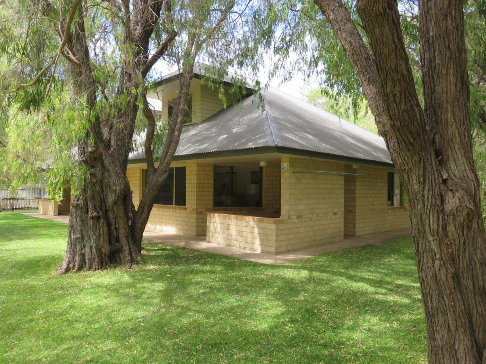 Siesta Park Holiday Resort Absolute Beachfront Resort Busselton Exterior photo